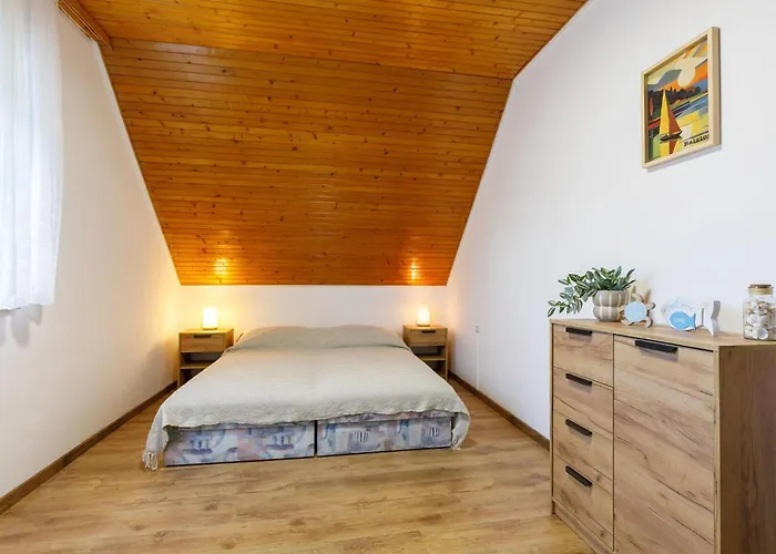 Rakoczi By Interhome